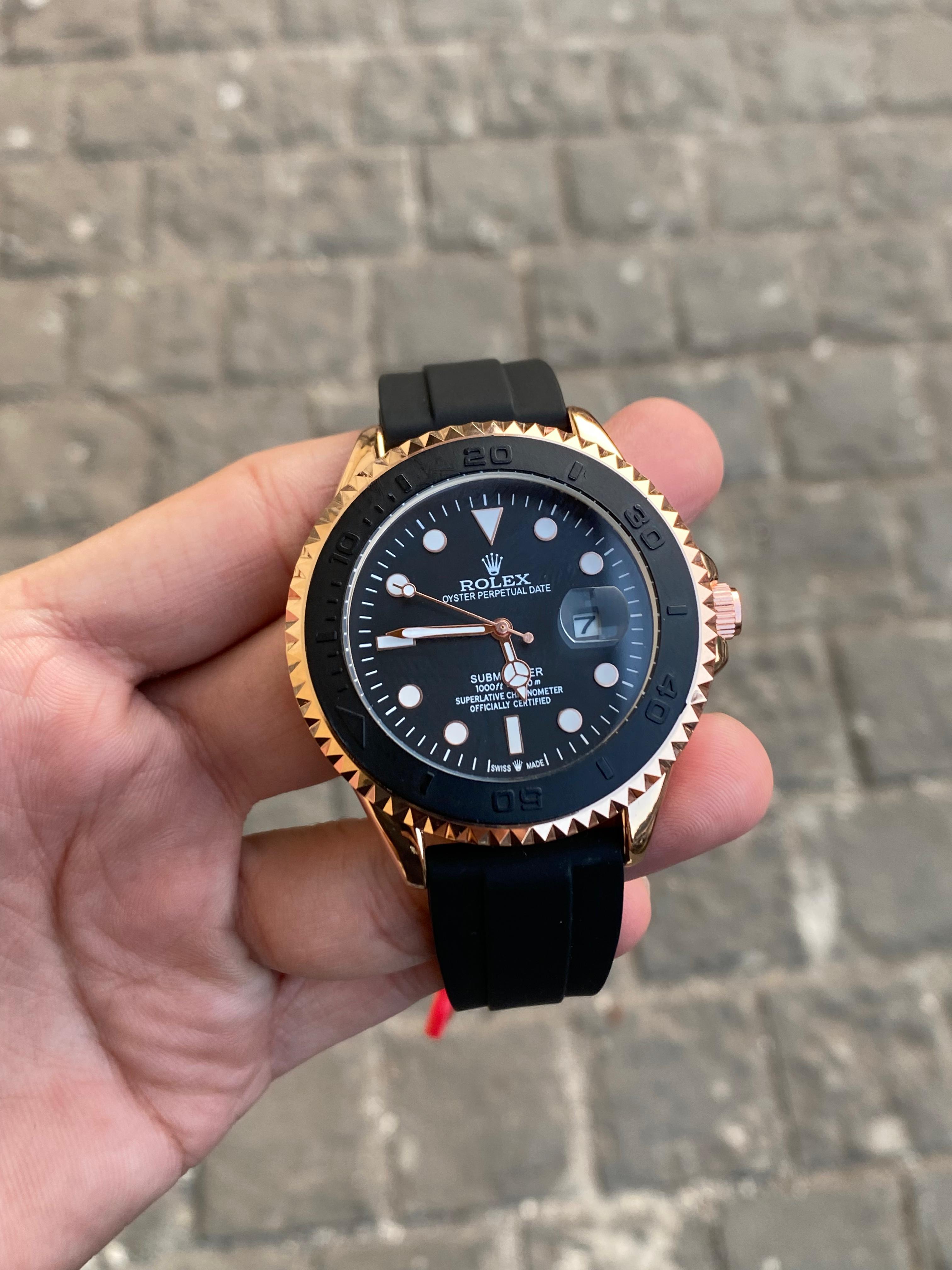 Branded watch with silicon strep